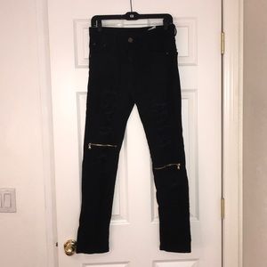 Men’s skinny ripped jeans with zippers